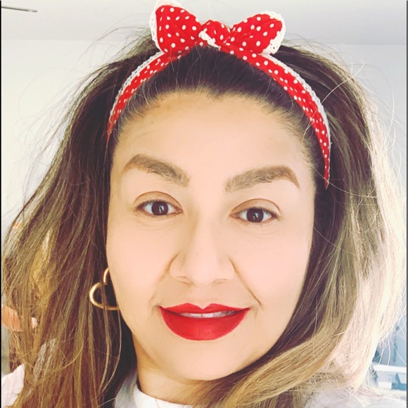 Meet your Posher, Lupita - Picture 1 of 1